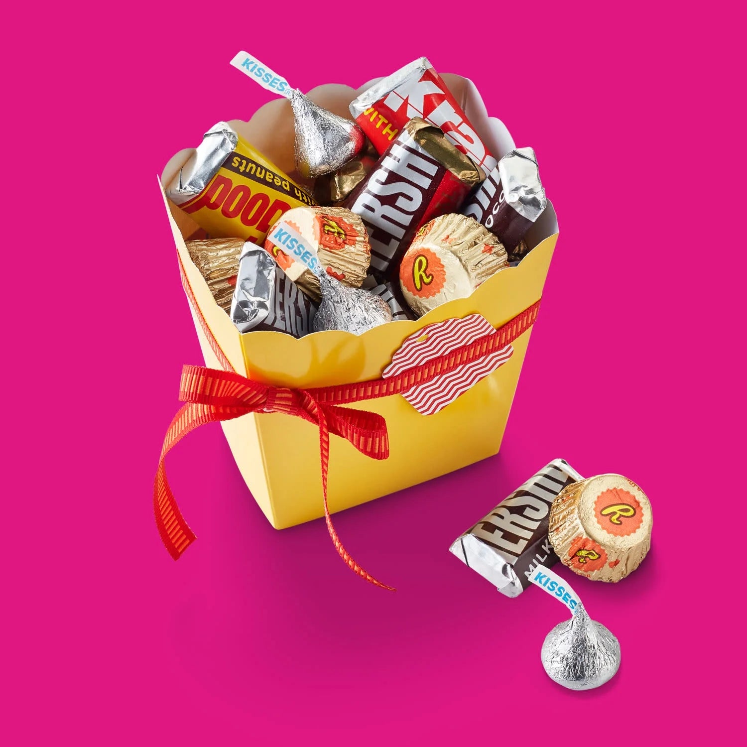 Miniatures Assorted Chocolate Candy, Family Pack 15.1 Oz