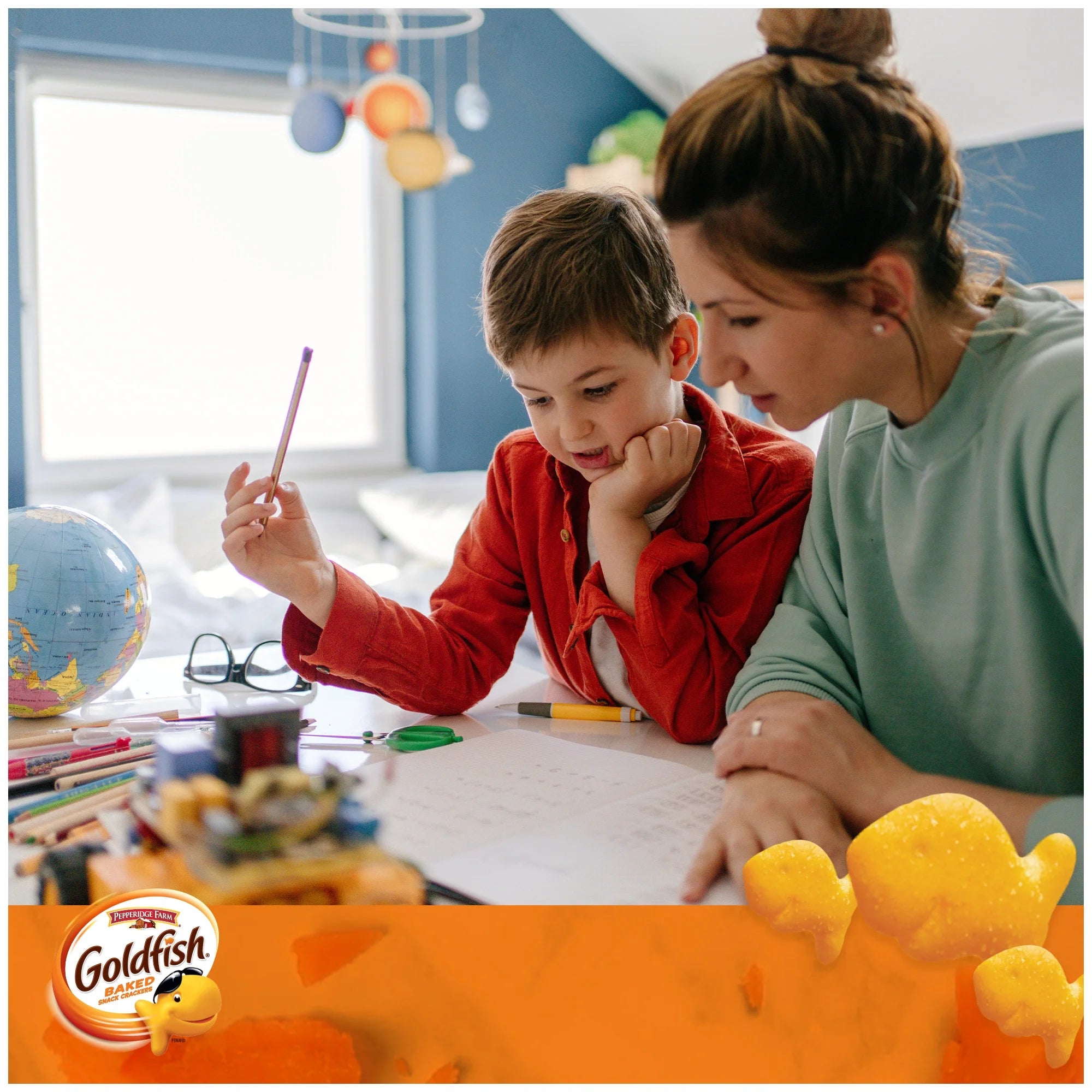 Colors Cheddar Cheese Crackers, Baked Snack Crackers, 30 Oz Carton